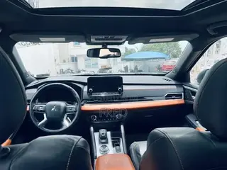 Mitsubishi Outlander SEL 2022 Brown