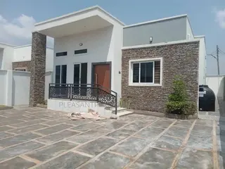 3bdrm House in Adenta for sale