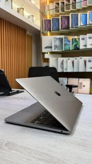 Laptop Apple MacBook Pro 2020 16GB Intel Core i5 SSHD (Hybrid) 512GB