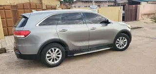 Kia Sorento Available for Hiring