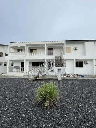Furnished 6bdrm Apartment in Malik Estate for rent