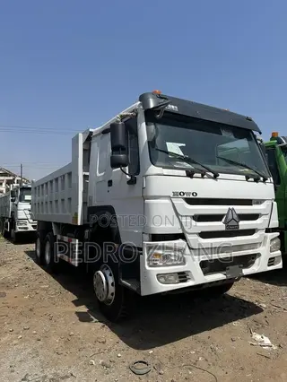 Howo Sinotruk Dump Trucks 10 Wheels Dumper Tipper