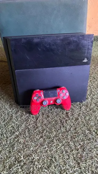Jail Broken PS4 Console With Games