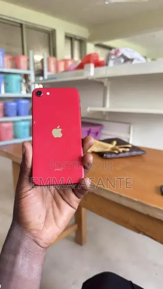 Apple iPhone SE (2022) 64 GB Red