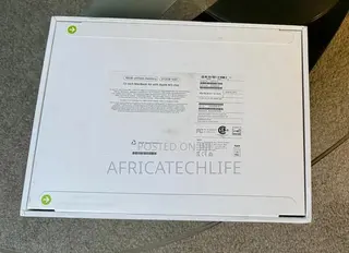 New Laptop Apple MacBook Air 2024 M3 16GB Apple M3 SSD 512GB