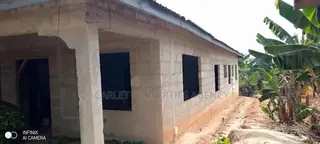 6bdrm House in Kumasi Metropolitan for sale