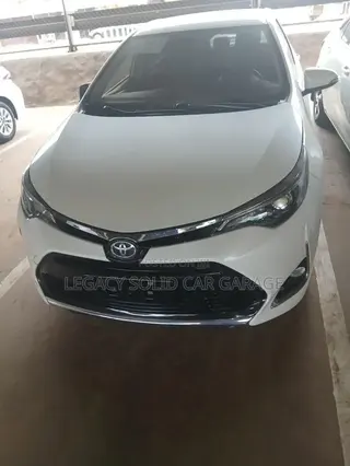 Toyota Corolla 2022 White