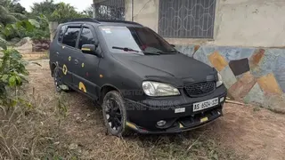 Kia Carens 2002 Black
