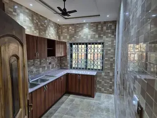 3bdrm Apartment in Ashongman Estate, Police Station for rent