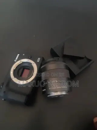 Canon M3 Entry Level Pro Mirrorless Camera for Sale, 95 Percent New