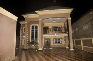 3bdrm Apartment in Dansoman Estate, Keep Fit for sale