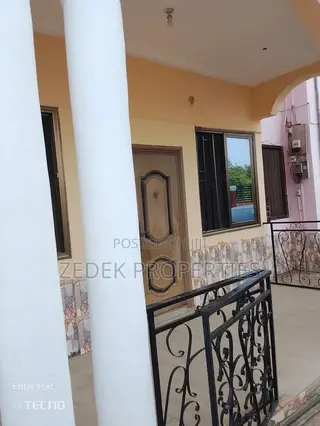 3bdrm Apartment in Zedek Properties, Ashomang Estate for rent
