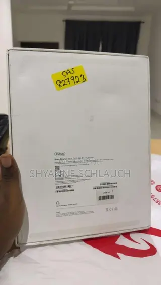 New Apple iPad Pro 13 (2025) 256 GB Black
