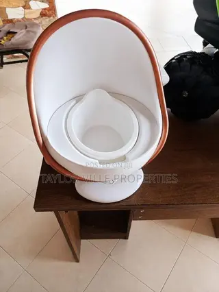 Children's Water Closet Chamber Pot