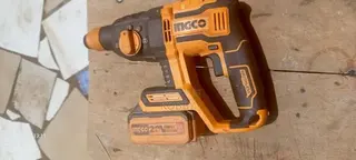 Cutting Machine and Drilling With Batteries and Charger
