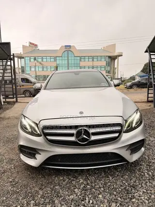 Mercedes-Benz E300 2019 Silver