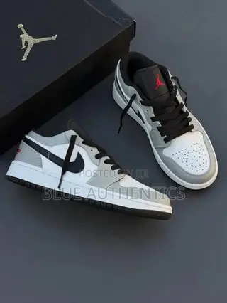 Nike Air Jordan 1 Low.