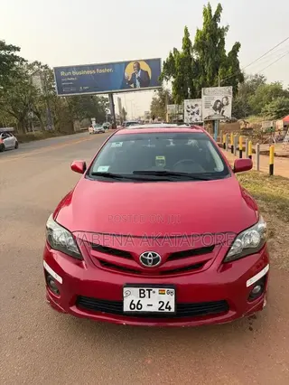 Toyota Corolla S Special Edition 4dr Sedan (1.8L 4cyl 4A) 2013 Red