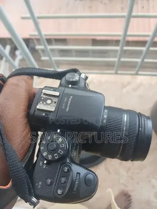 Panasonix Lumix GH4 + Lens 14-42mm