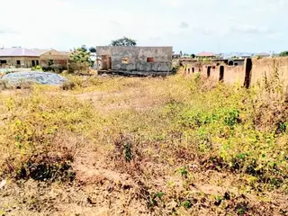 1bdrm Room & Parlour In New Market For Sale
