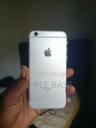 Apple iPhone 6s 32 GB Silver