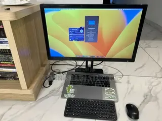 Laptop Apple MacBook Pro 2017 16GB Intel Core i7 SSD 500GB