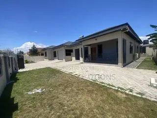 4bdrm House in Community 18, Accra Metropolitan for rent