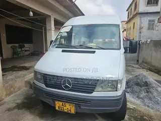 Mercedes-Benz Sprinter 2012 White