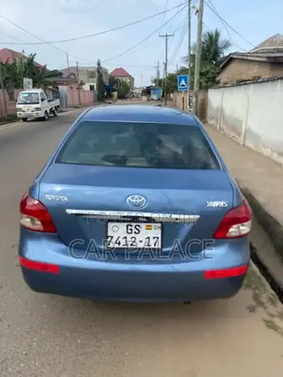 Toyota Yaris Base Sedan 4dr 2010 Blue