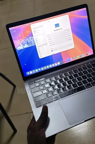 Laptop Apple MacBook Pro 2020 16GB Intel Core i5 SSD 500GB
