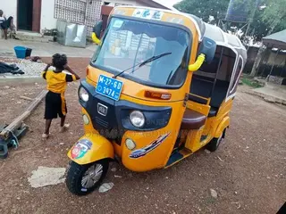Bajaj RE 2022 Yellow