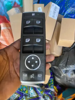 Power Window Switch C250,CLA,GLA