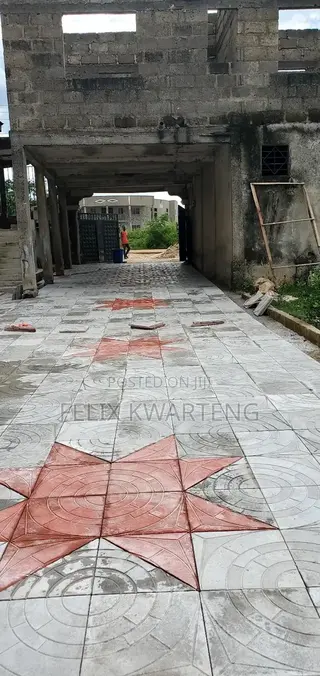 Pavement Tiler