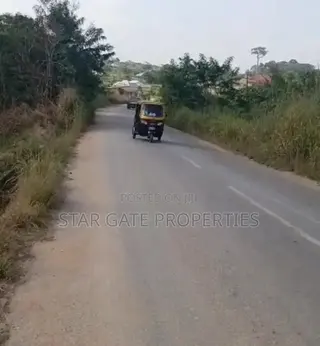 10 Plots ( Road Side) Adwumakaase Kesse ( Near Fawoade)