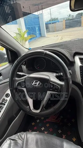 Hyundai Accent SE 2013 Black