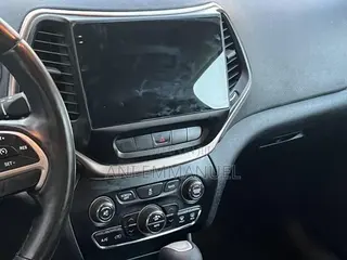 Jeep Cherokee 2014 Android