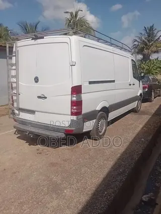 Mercedes-Benz Sprinter 2012 White