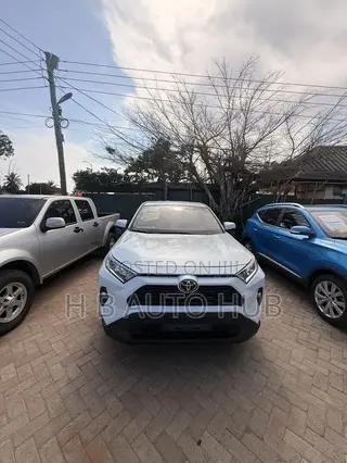 Toyota RAV4 Adventure AWD 2023 Off white