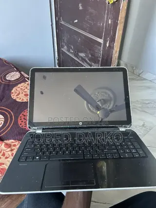 Laptop HP 550 8GB Intel Core i3 SSHD+SSD 1T