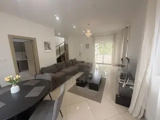 Furnished 3bdrm House in The Greens Estate, Community 25 for rent