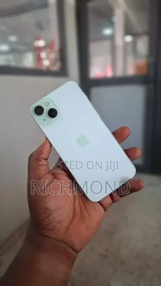 Apple iPhone 15 Plus 128 GB Green