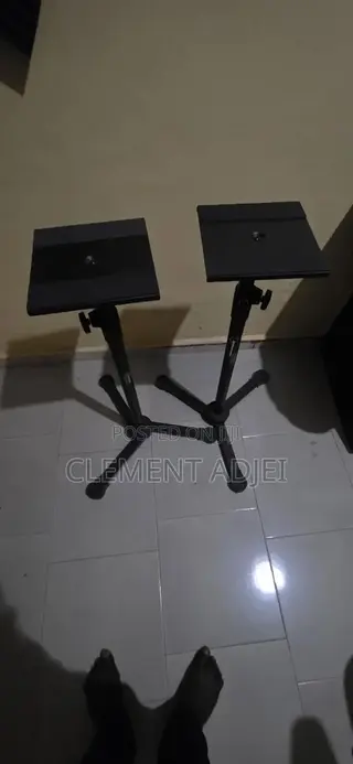 Studio Monitors Stand