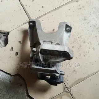 Honda Civic 20016 to 2021 Engine Seat