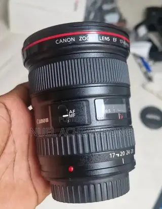 Canon 17-40mm F4 Ultra-Wide Lens