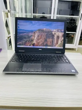 Laptop Dell Precision 7540 32GB Intel Core i7 SSD 512GB