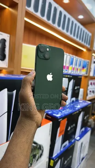 Apple iPhone 13 128 GB Green