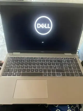 Laptop Dell Latitude 5520 8GB Intel Core i5 SSD 256GB