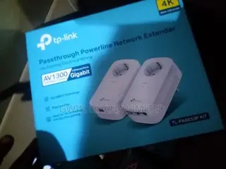 TP-Link TL-PA8033P KIT, AV1300 3-Port Gigabit Passthrough Powerline