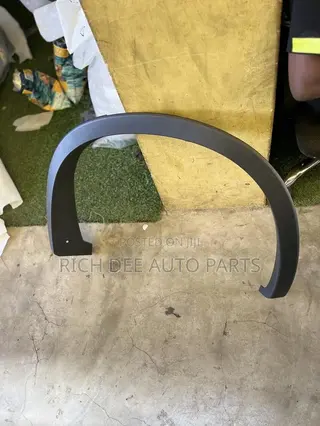 Outlander 2022, 2023, 2024, 2025 Fender Mouldings Back