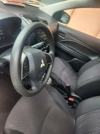 Mitsubishi Mirage ES 2017 Pearl